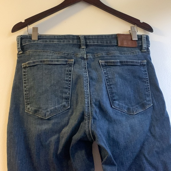 Lucky Brand Mid-Rise Capri Jeans Size 12 - Picture 6 of 6